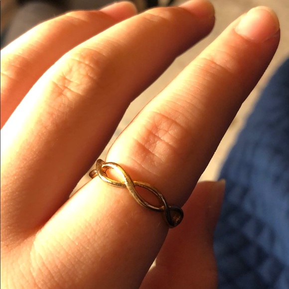 Gold ring - Picture 2 of 2